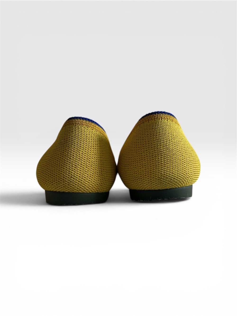 💛🔥 Rothy's The Point Flats Womens 7 Mustard Marigold Yellow Pointed Toe Washable - Picture 3 of 8